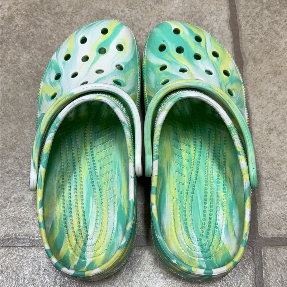 CROCS Green and Yellow Swirl Clogs - Picture 3 of 4
